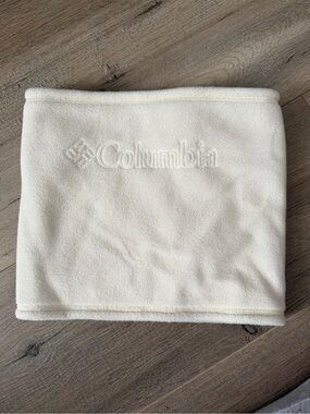 Columbia Cream Fleece Neck Warmer/Gaiter